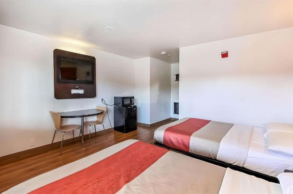 Motel 6-San Jose, CA - South image 10