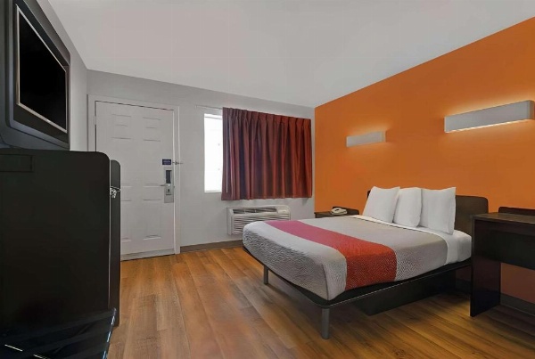 Motel 6-San Jose, CA - South image 15