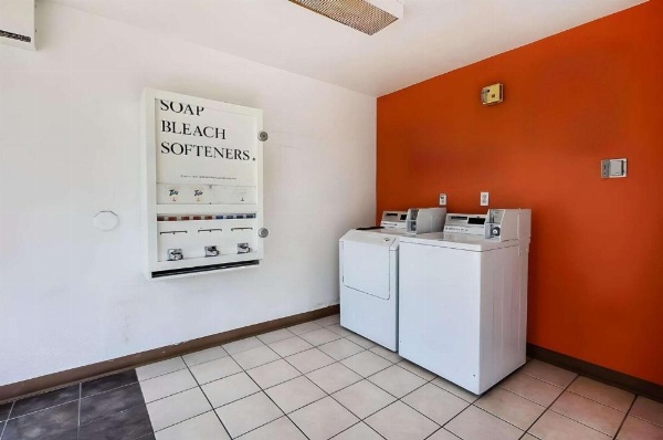 Motel 6-San Jose, CA - South image 22