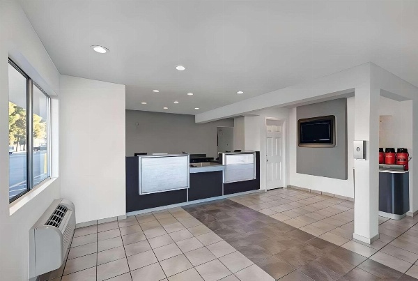 Motel 6-San Jose, CA - South Main image